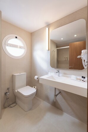 Shower, free toiletries, hair dryer, towels - Hotel RH Riviera -  Recommended for Adults By Hoteles RH (Gandia)