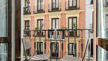 Kamar Eksekutif, 1 Tempat Tidur King | Minibar, brankas, meja kerja, dan kedap suara