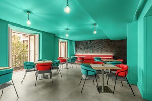 Daily buffet breakfast (EUR 13.95 per person) - Room Mate Mario, Madrid (Madrid)