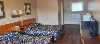 Skyways Motel Muskoka Gravenhurst ON 11