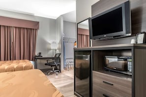 Standard Double Room, 2 Double Beds, Non Smoking | 1 bedroom, desk, laptop workspace, blackout drapes