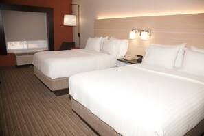 Premium bedding, pillowtop beds, desk, laptop workspace - Holiday Inn Express Hotel & Suites Athens by IHG (Athens)