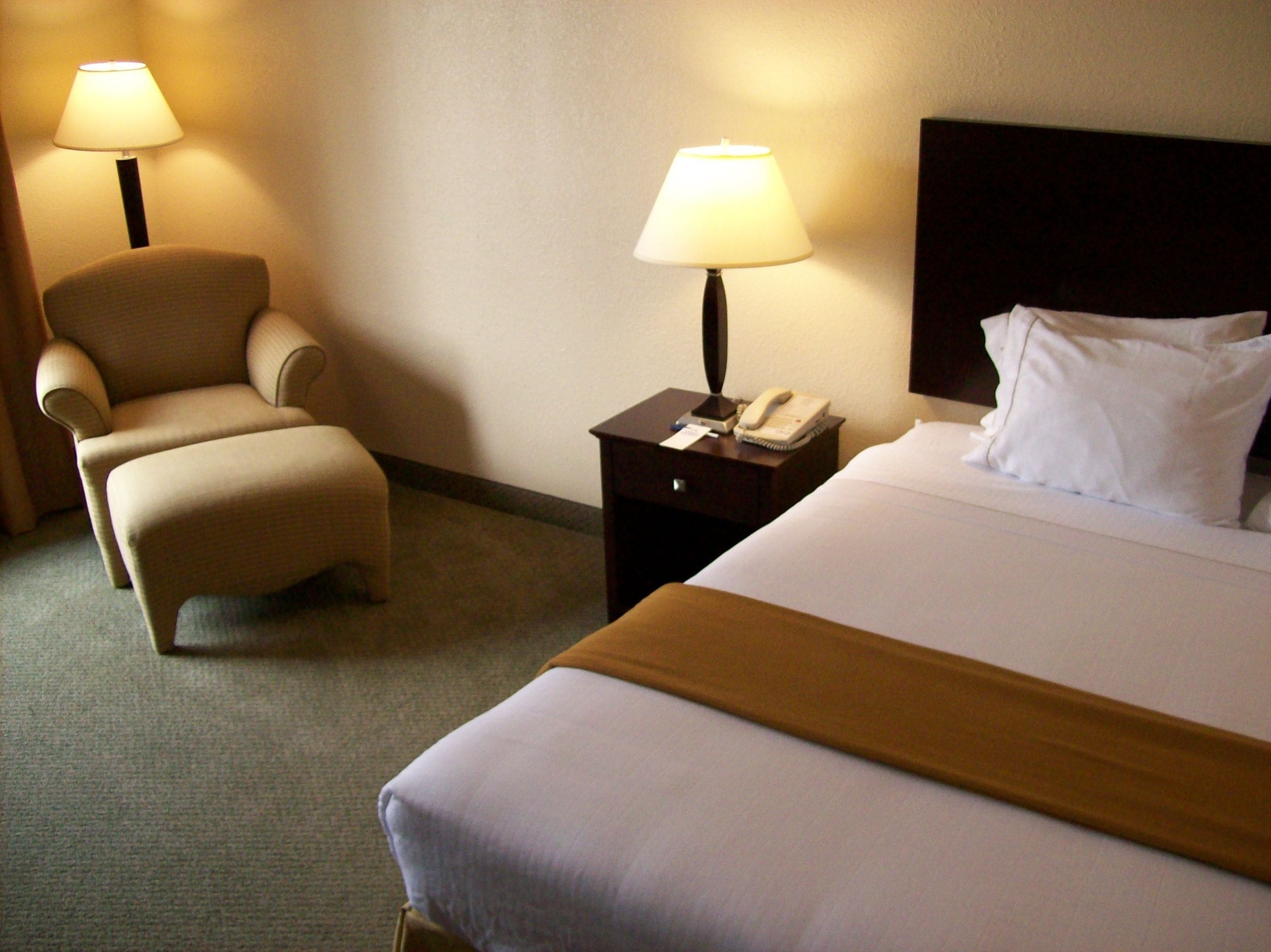 1 bedroom, premium bedding, pillow-top beds, desk