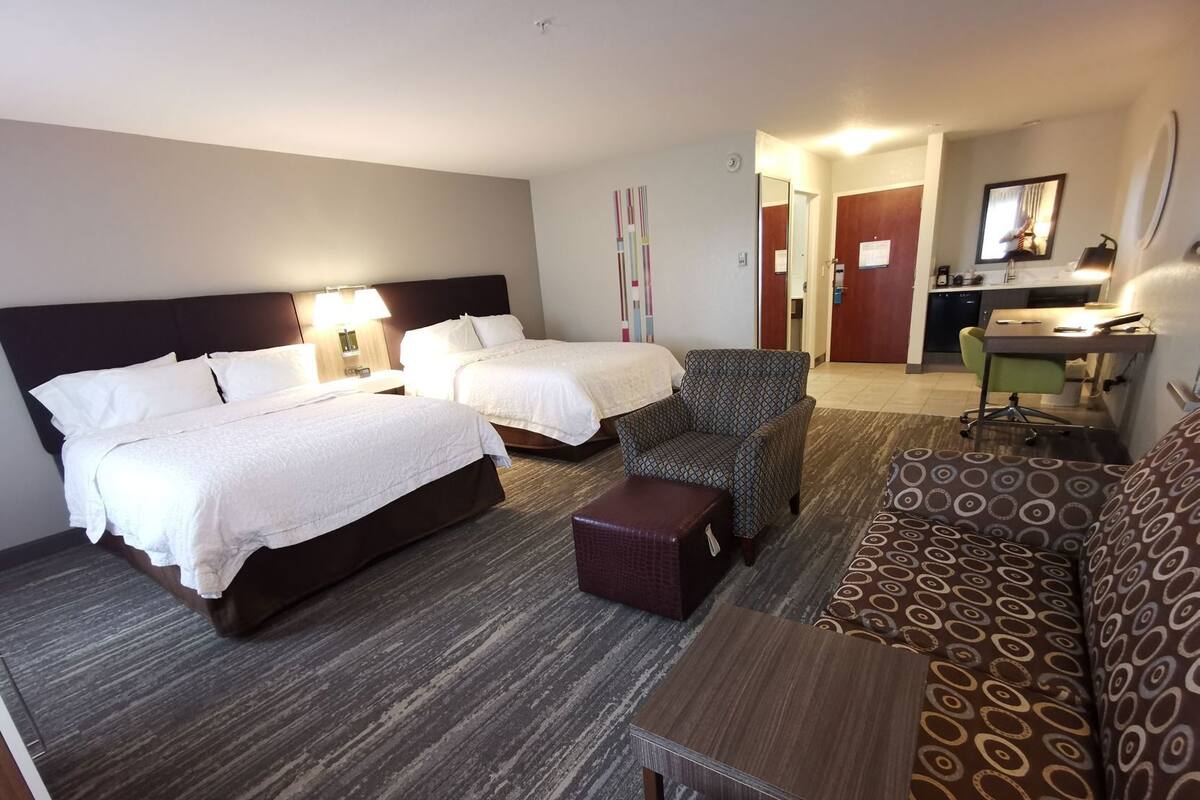 Premium bedding, down comforters, pillowtop beds, in-room safe