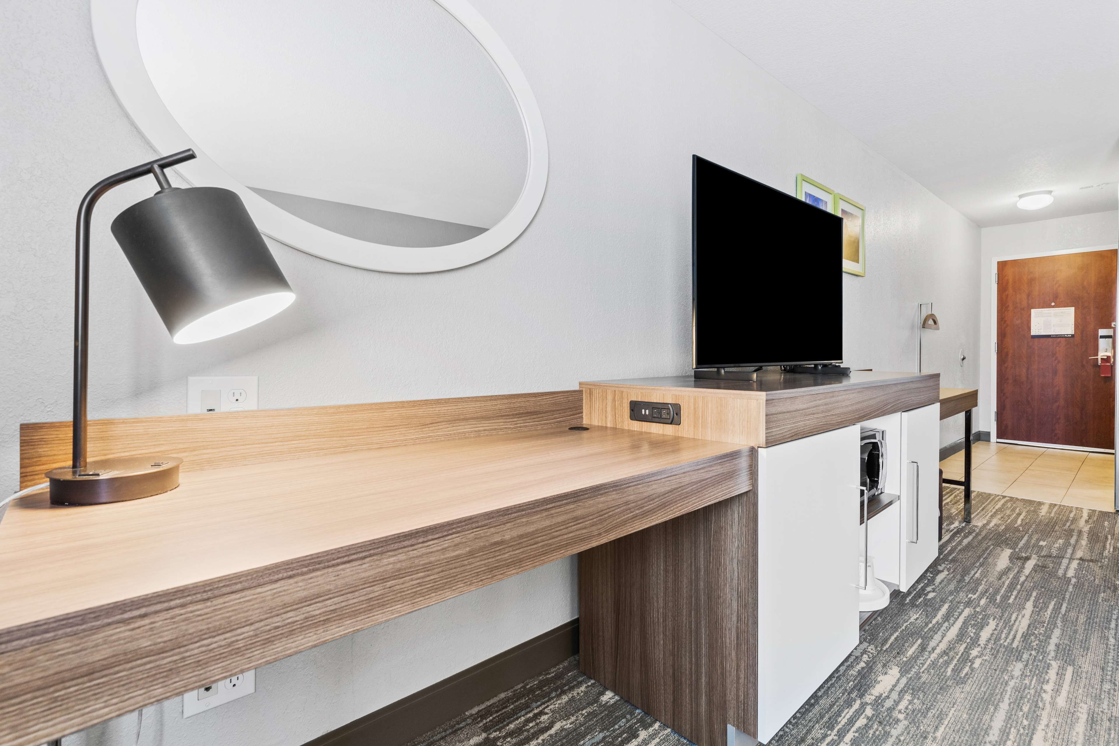 premium bedding, down duvets, pillow-top beds, in-room safe