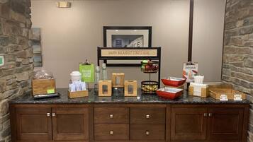 Free daily buffet breakfast