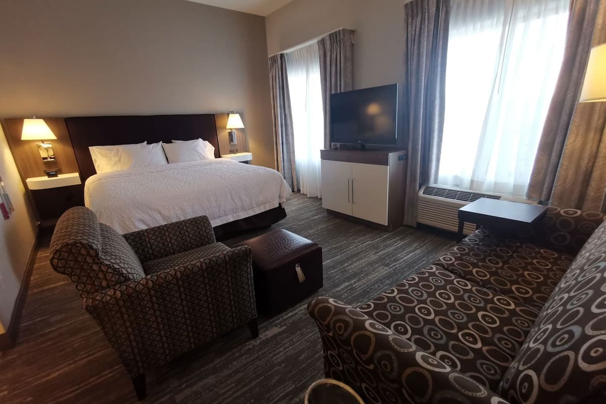 Premium bedding, down comforters, pillowtop beds, in-room safe