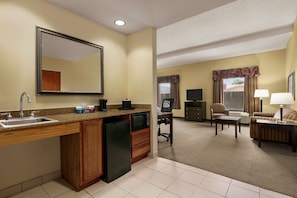 Studio, Accessible, Non Smoking | Minibar