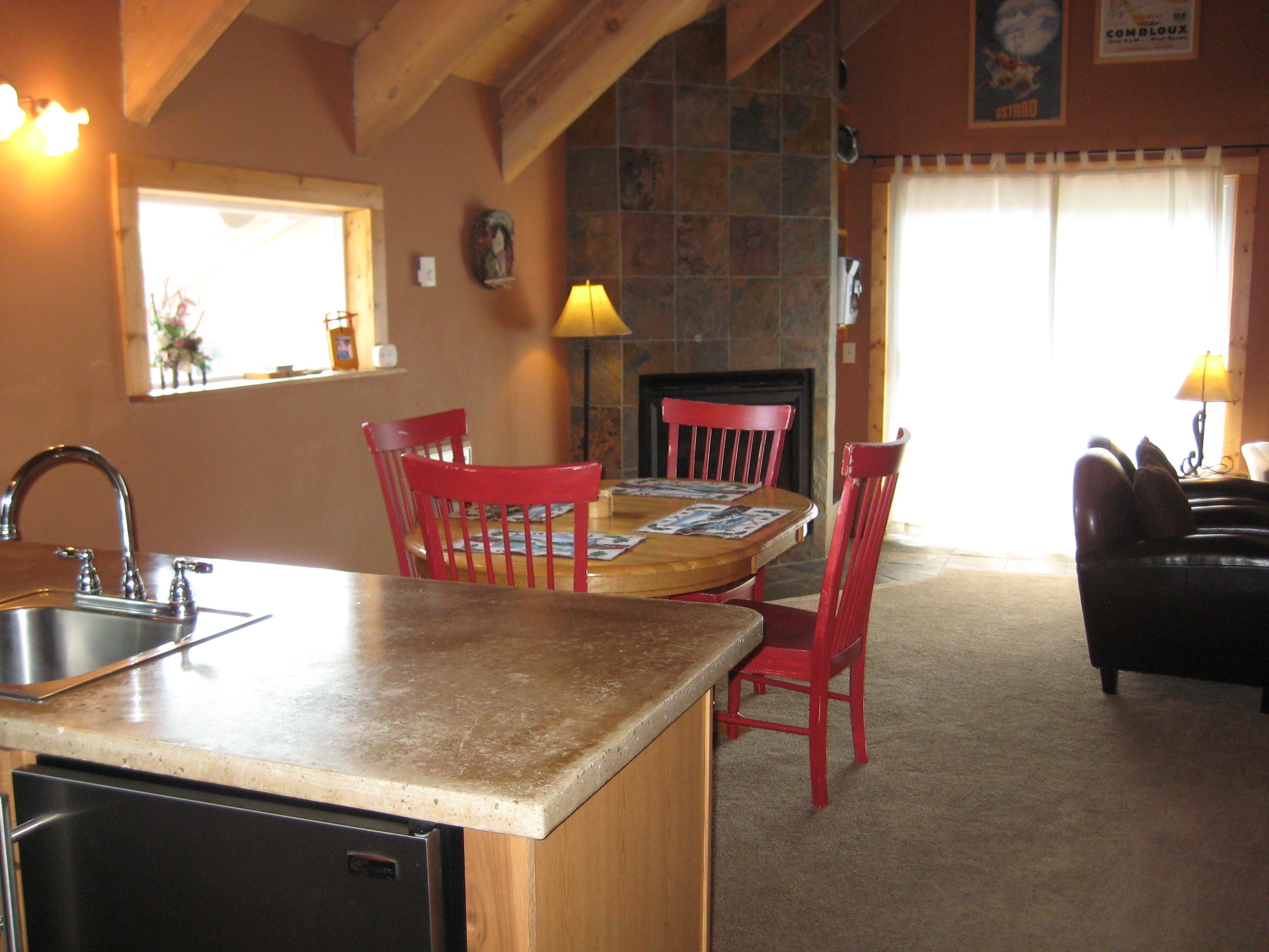 Studio (+ Loft) | Dihias secara berasingan, dilengkapkan perabot secara berasingan 