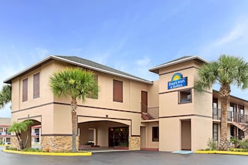 Days Inn by Wyndham Kissimmee West