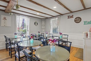 Petit déjeuner continental compris tous les jours