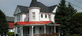 Prague Inn Suites And Cottages