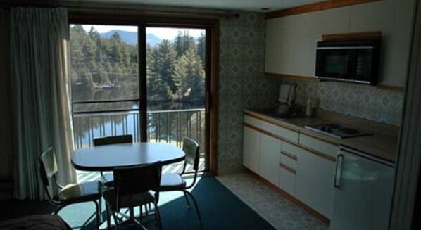 Iron/ironing board, Internet