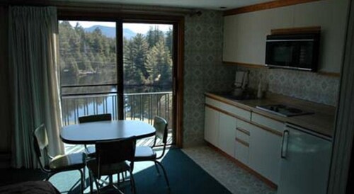 Prague Inn Suites And Cottages