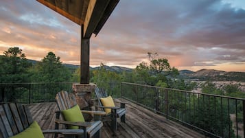 Family House, Valley View | Terrace/patio