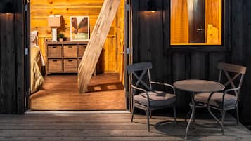 Zion Gateway Cabin @ the Get | Terrace/patio