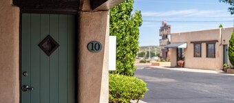 King's Rest Court Inn