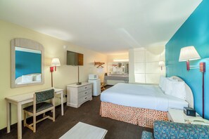 Room, 1 King Bed, Accessible Bathtub, Non Smoking | Hypo-allergenic bedding, desk, free WiFi, bed sheets - Shale Inn Andrews (Andrews)