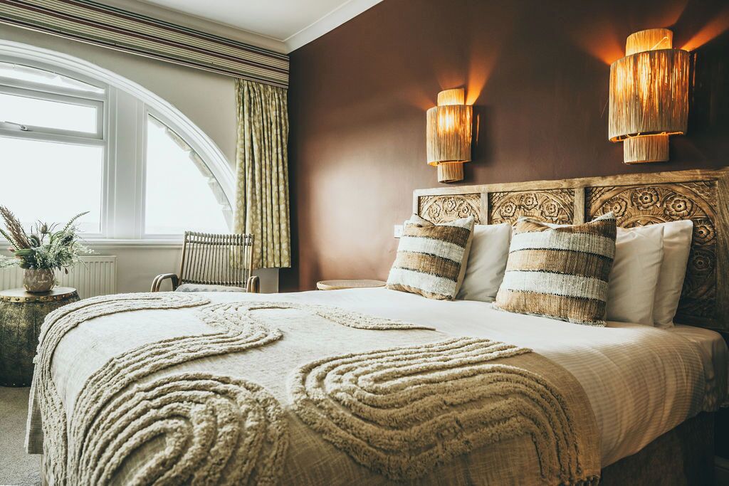 Executive Double Room | Iron/ironing board, bed sheets, wheelchair access