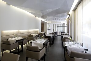 Restaurant - O&B Athens Boutique Hotel (Athens)