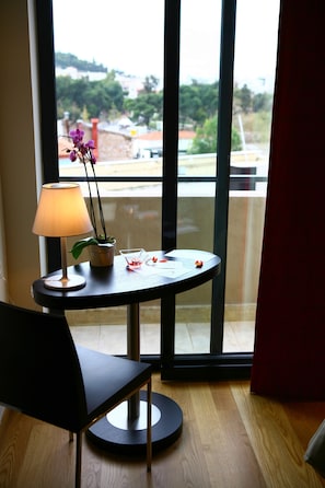 Quarto clássico (Thisio View) | Vista do quarto