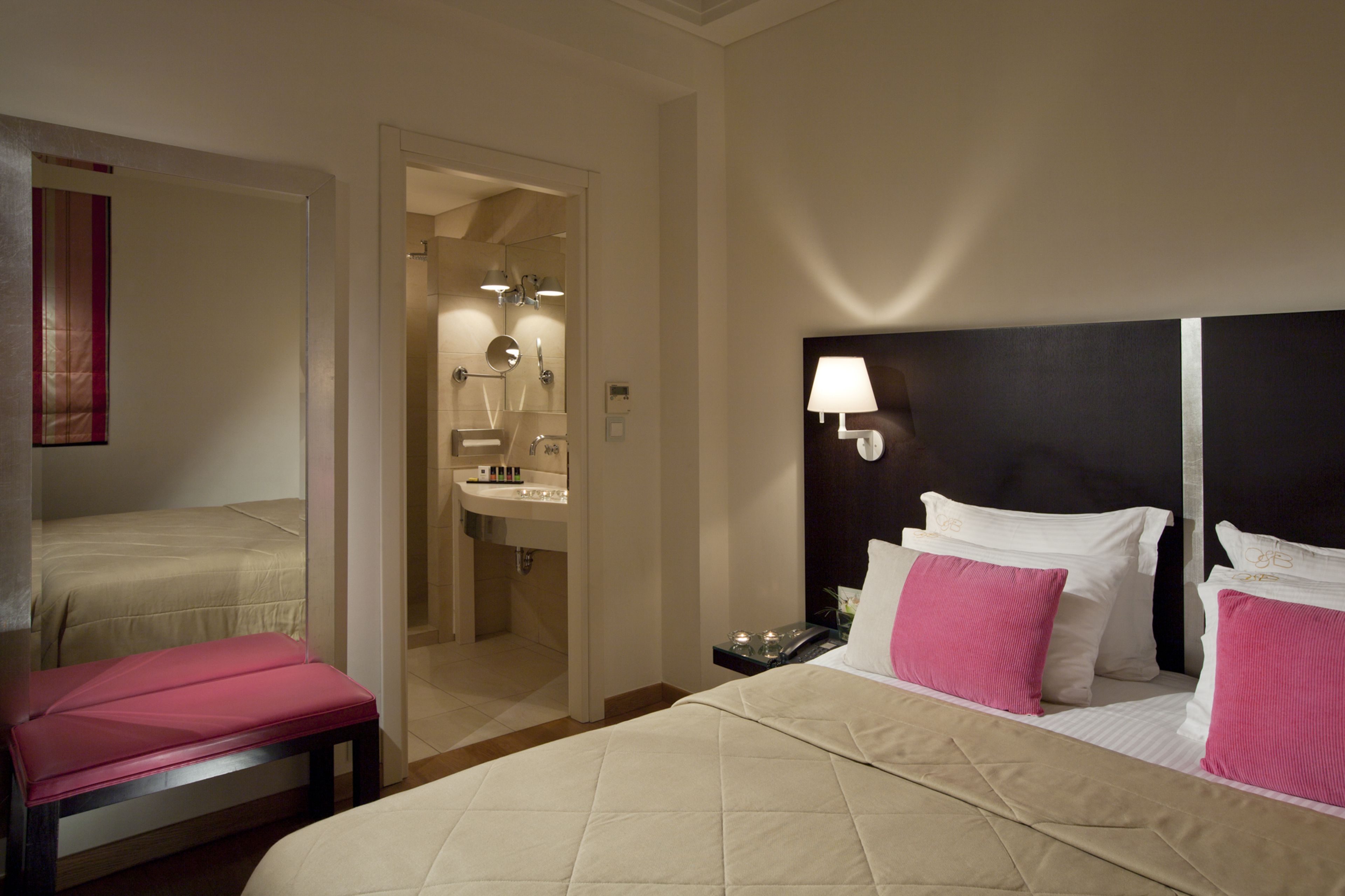 standard room | egyptian cotton sheets, premium bedding, minibar, in-room safe