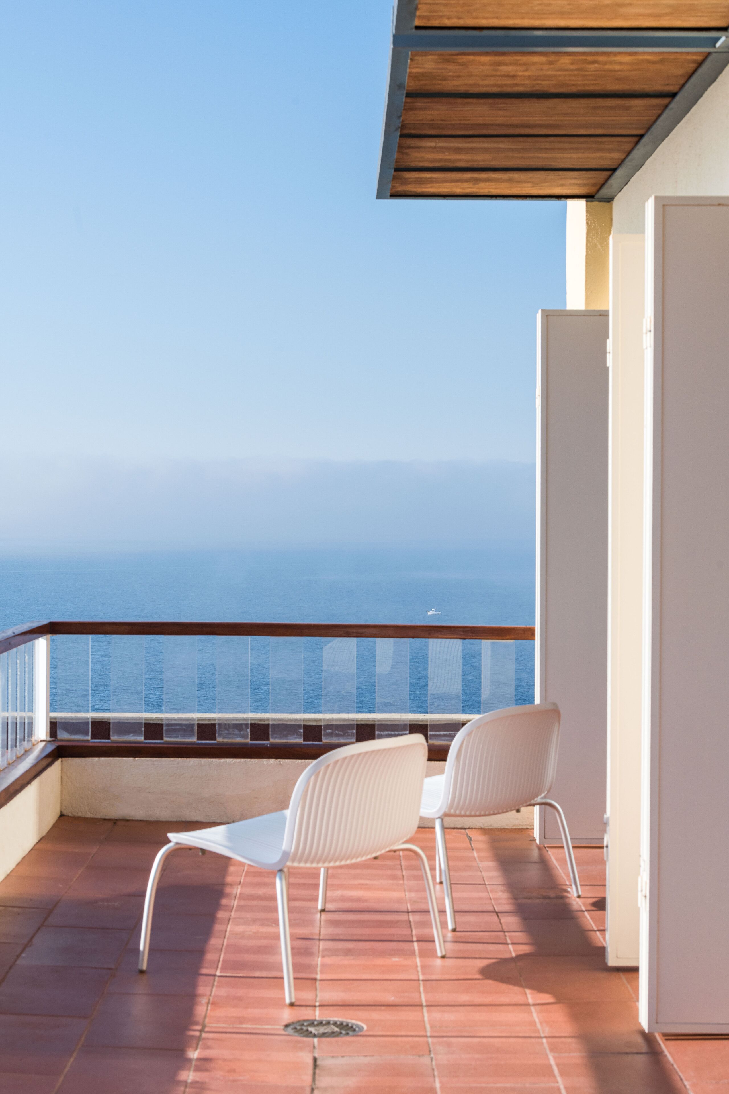 suite | minibar, in-room safe, desk, soundproofing