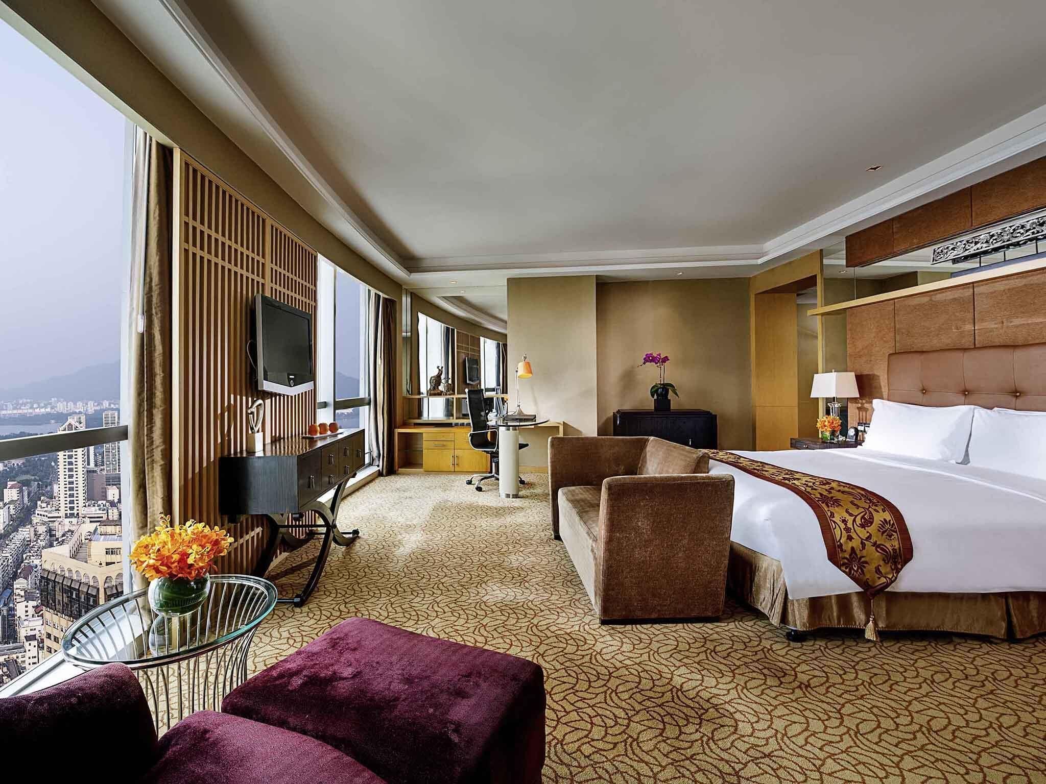 럭셔리룸, 킹사이즈침대 1개, 호수 전망 | 미니바, 객실 내 금고, 책상, 방음 설비