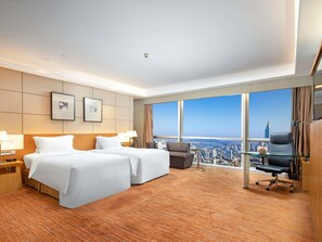 1 bedroom, minibar, in-room safe, desk