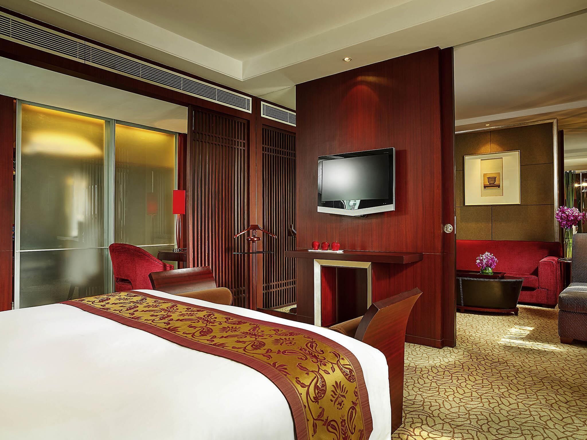Suite Club, 1 cama King size, con acceso al salón lounge del club, vista a la ciudad (Prestige) | Minibar, caja de seguridad en la habitación y escritorio 