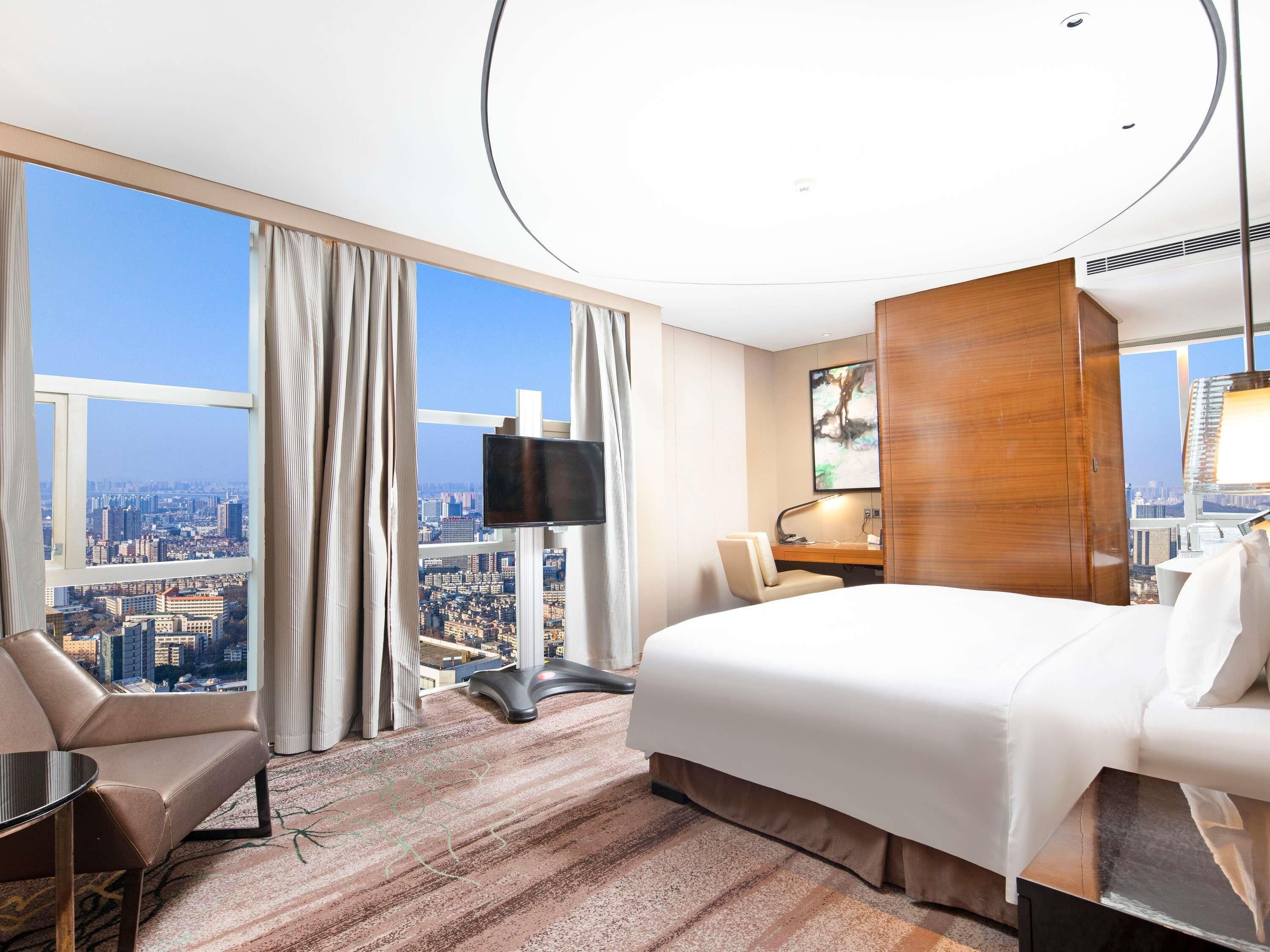 Minibar, in-room safe, desk, soundproofing