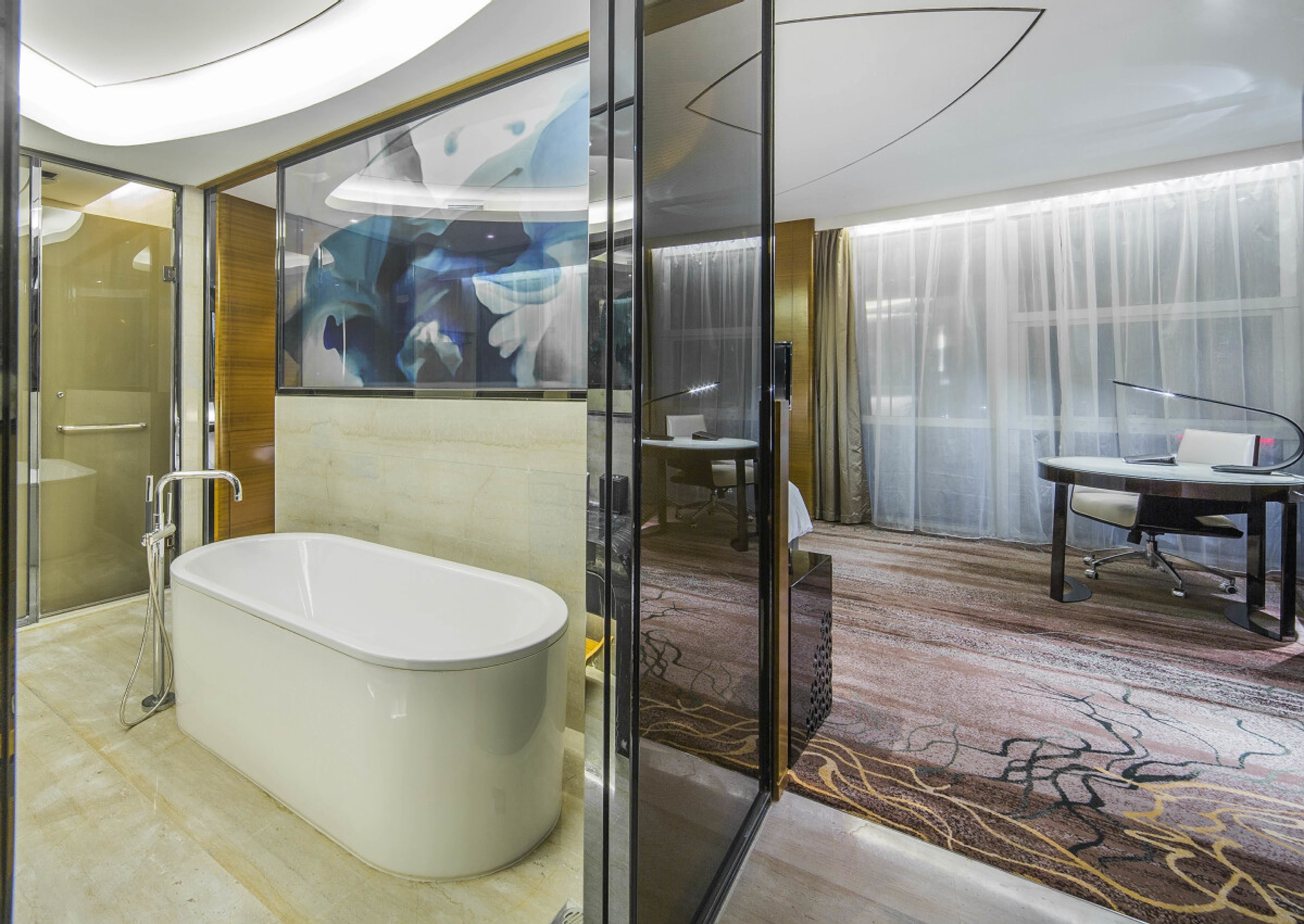 separate bathtub and shower, hair dryer, bidet, towels