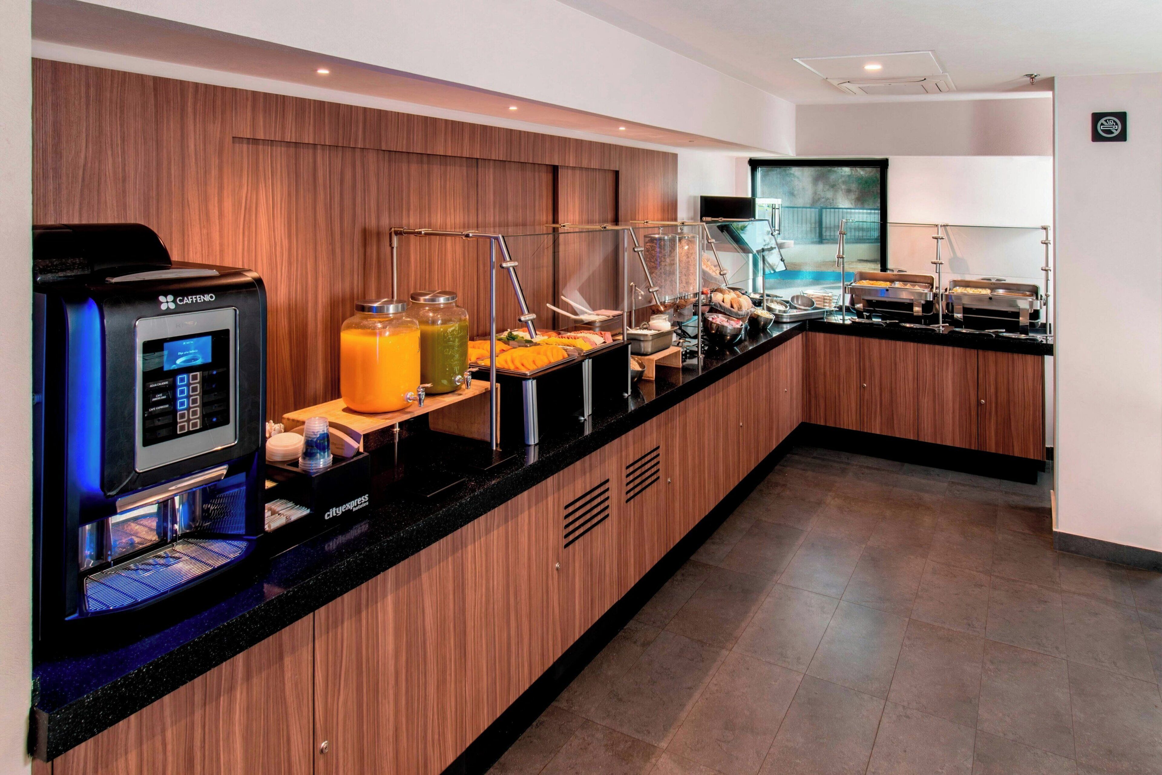 free daily continental breakfast