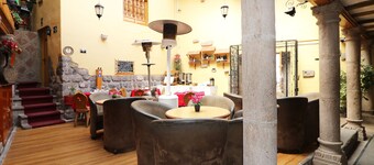Hotel & Mirador Los Apus