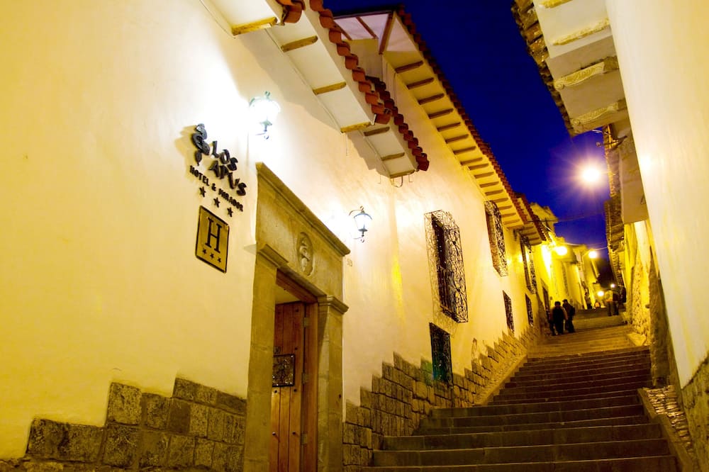 Hotel & Mirador Los Apus