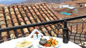 شرفة على السطح