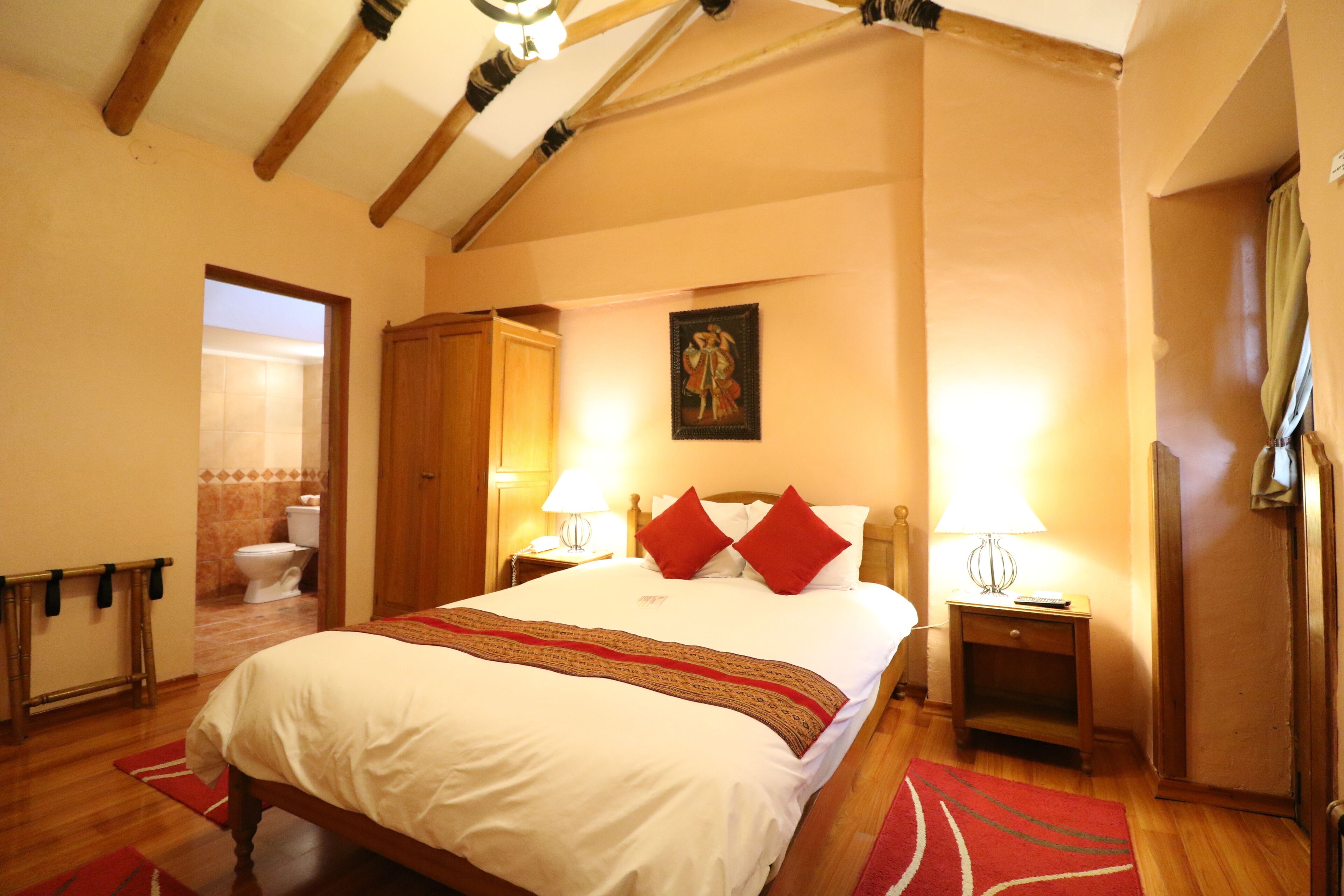 スタンダード ダブルルーム | セーフティボックス (室内)、デスク、遮光カーテン、防音設備