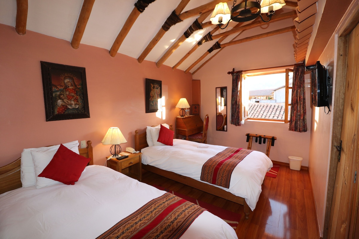Standard Twin Room, 2 Twin Beds | In-room safe, desk, blackout drapes, soundproofing