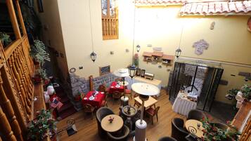 Colazione completa inclusa, servita tutte le mattine