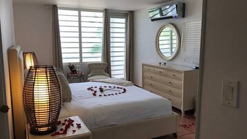 Room, Balcony, Ocean View | Egyptian cotton sheets, premium bedding, down duvets