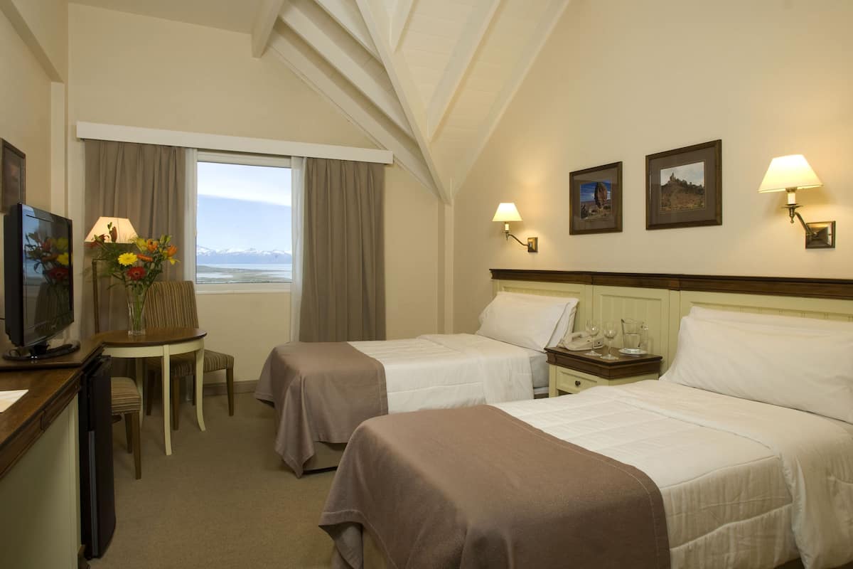 Minibar, in-room safe, desk, blackout curtains