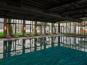 Indoor pool, outdoor pool