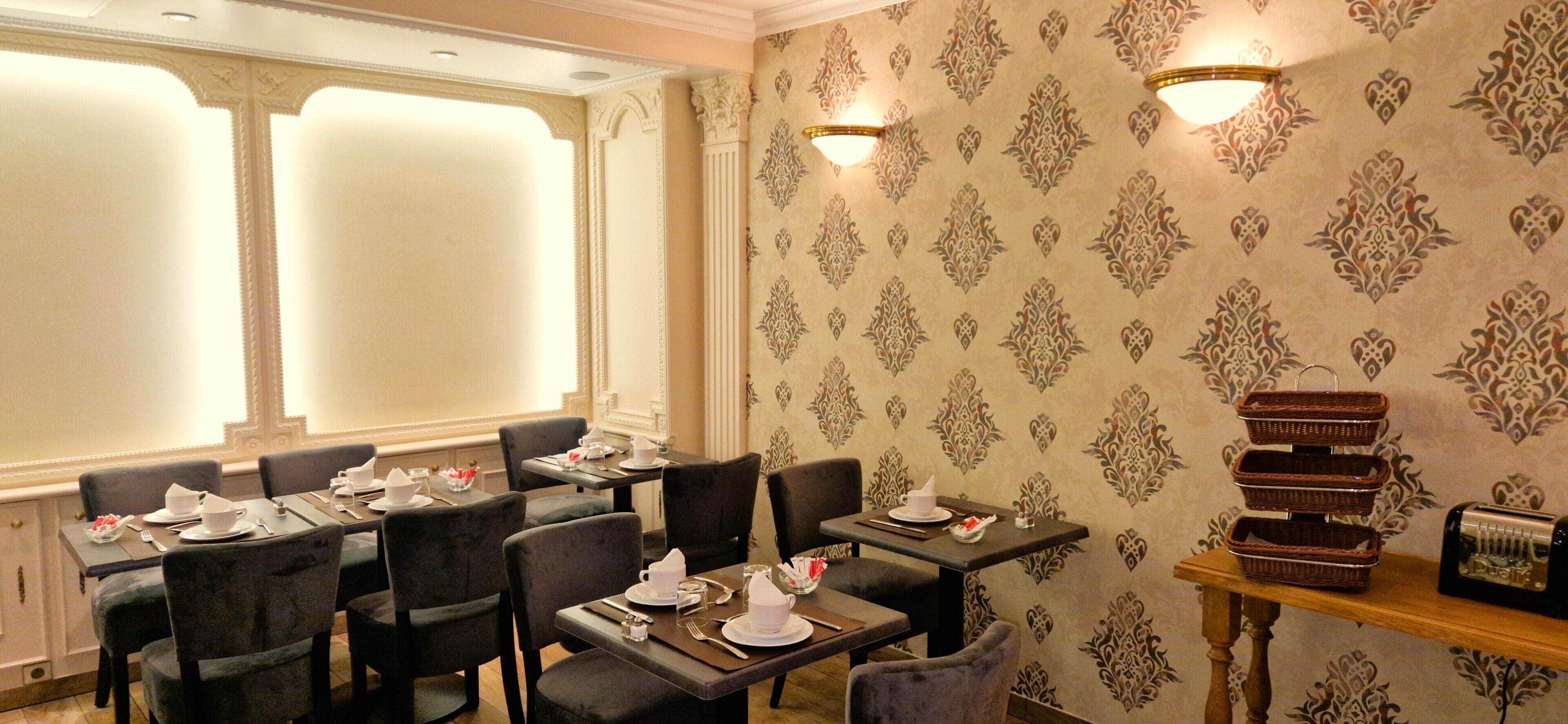 daily buffet breakfast (eur 15 per person)