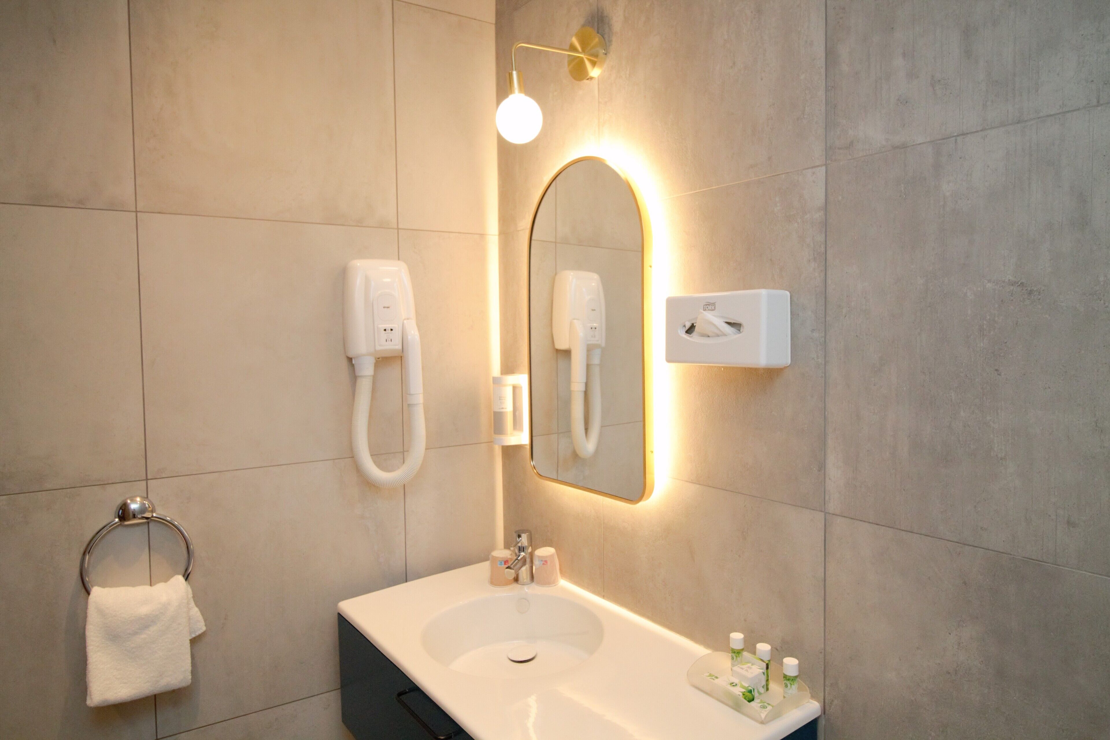 comfort room | bathroom | free toiletries, hair dryer, towels, soap