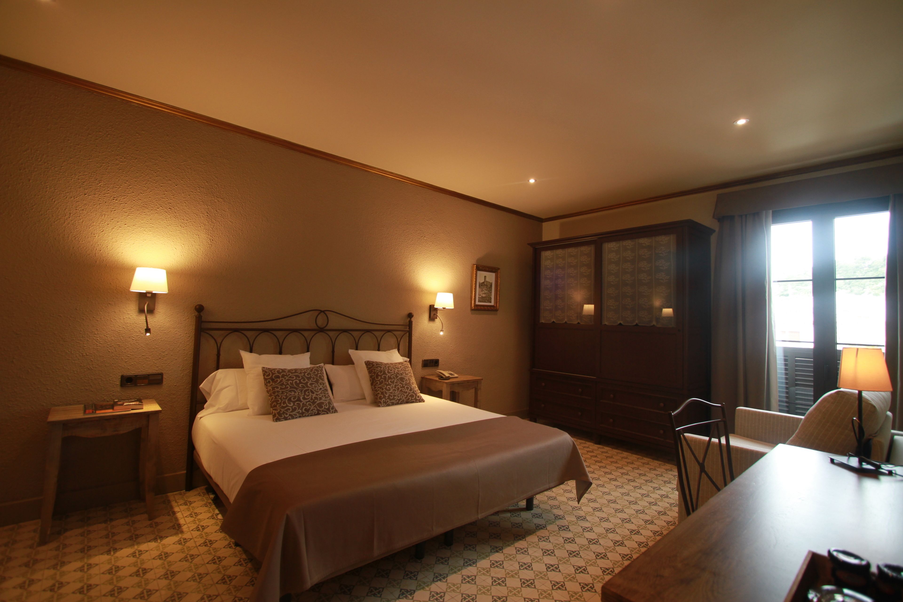 triple room | 1 bedroom, down duvets, minibar, in-room safe