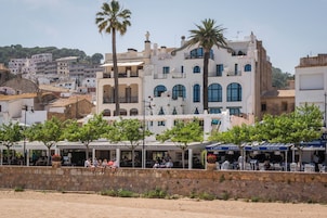 Fachada de la propiedad