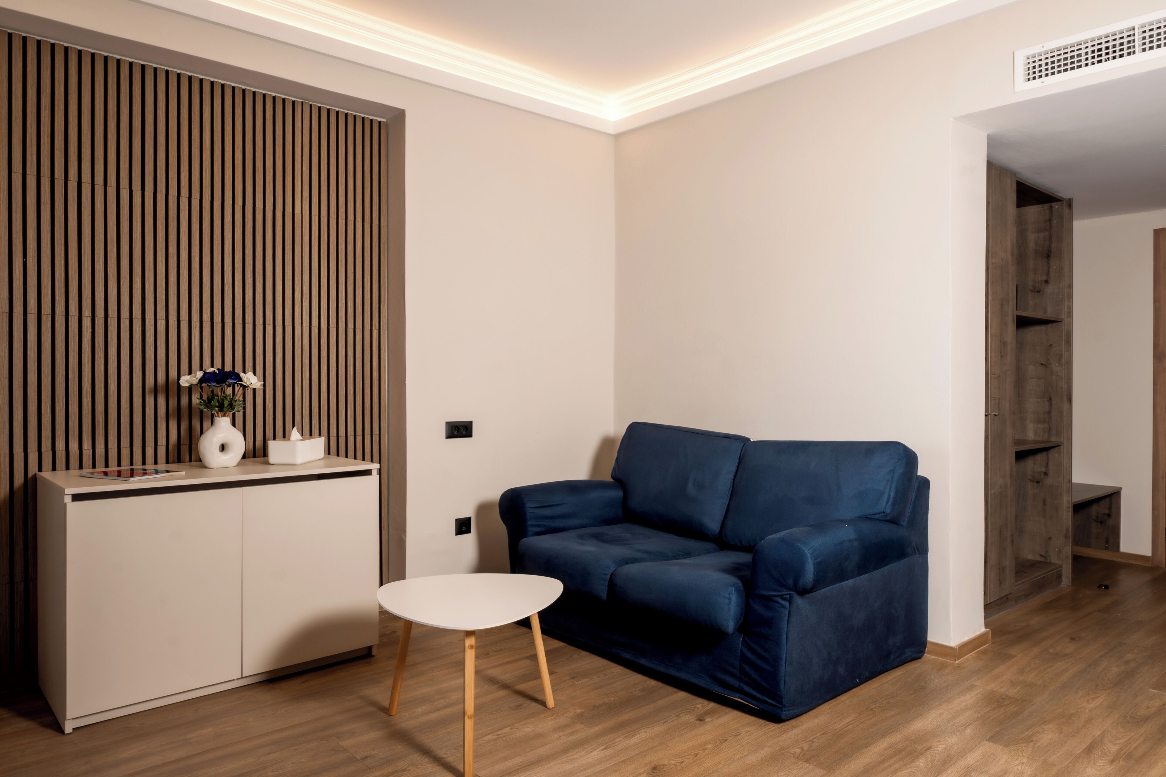 junior suite | frette italian sheets, premium bedding, tempur-pedic beds, minibar