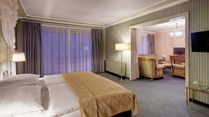 Allergikerbettwaren, Zimmersafe, Schreibtisch, schallisolierte Zimmer