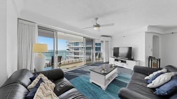 2 Bedroom Standard Ocean View | Living area | TV, DVD player