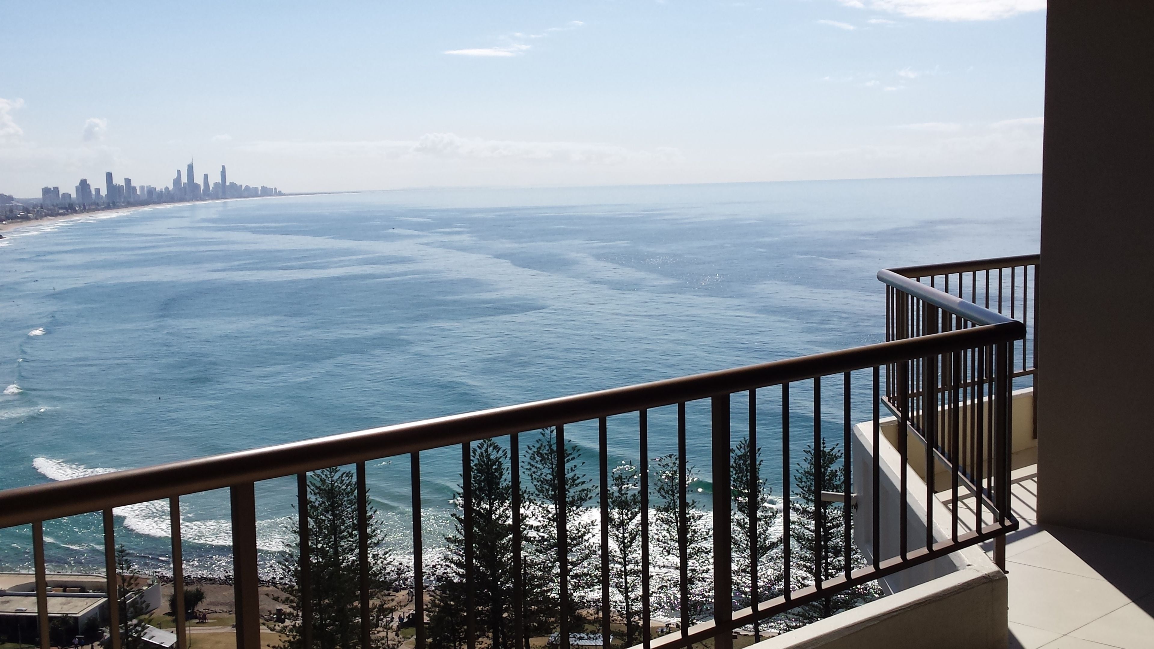 Gemini Court Holiday Apartments — image 5